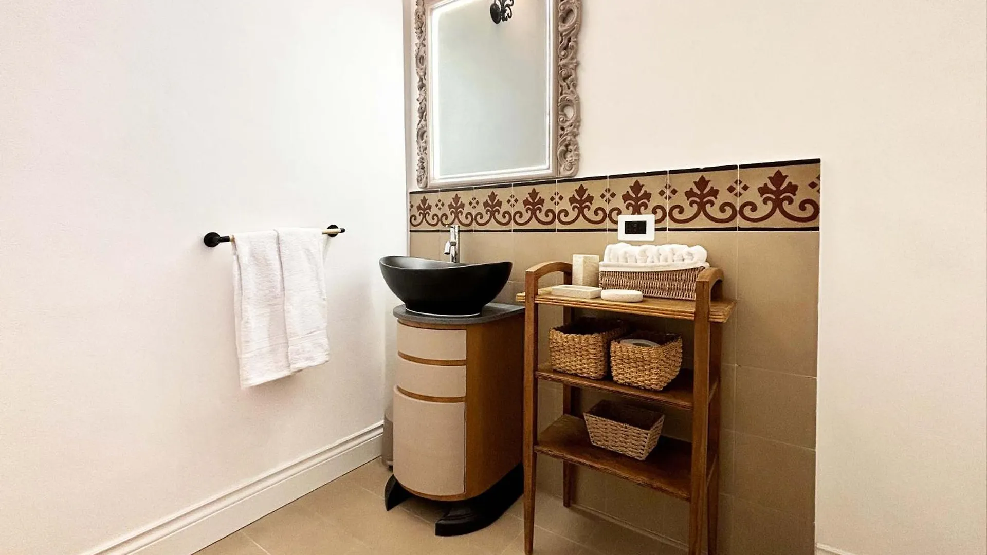 La Formica - Catania City Center Apartment 0*,
